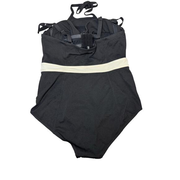 Torrid Vixen Textured Push Up Halter Black & White NWT One Piece Swimsuit 1X - Picture 7 of 11